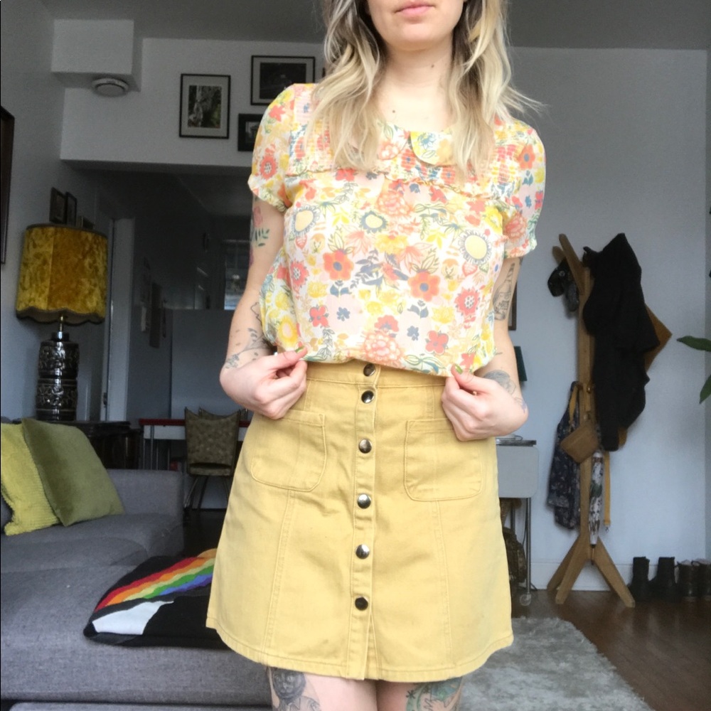 MODCLOTH Short-Sleeved Peter Pan Collar Top